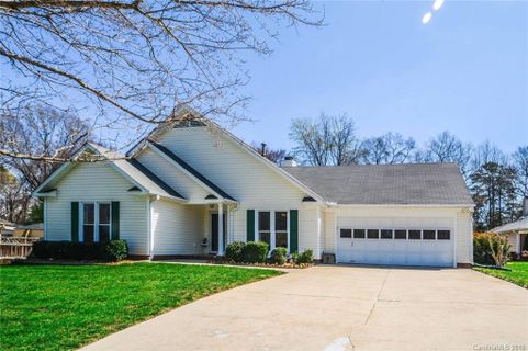 221 Edgewater Drive