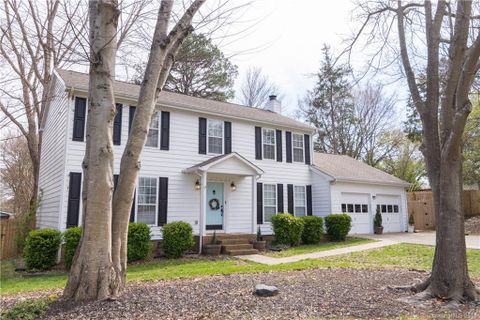 6818 Pin Oak Court sold home in Woodcreek, Charlotte, NC
