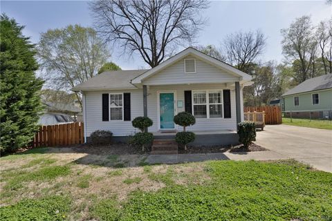 108 Oak Street sold home in Downtown, Belmont, NC