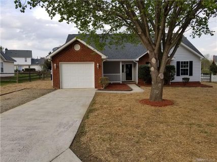 1012 Ridgefield Circle