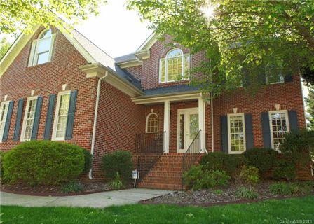 121 Canterbury Crossing 28