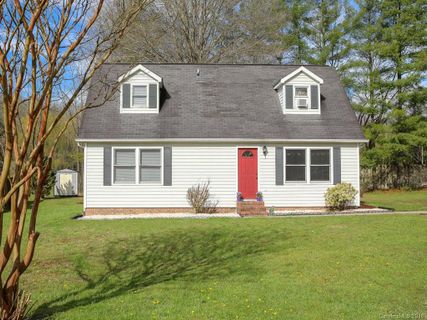 8 Meadow Drive