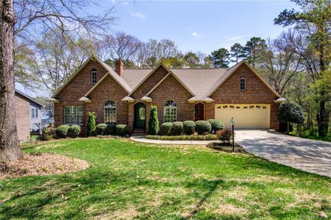 46427 Sapona Lane sold home in Sapona Trace, Norwood, NC