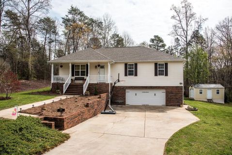1691 Wellington Avenue sold home in Kensington, Newton, NC
