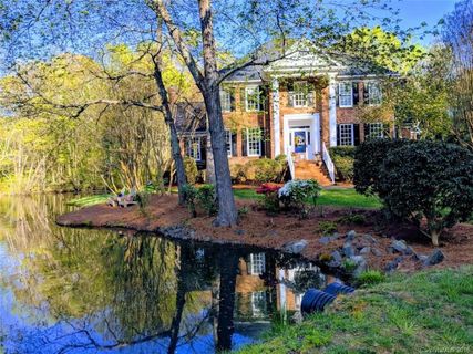 2237 Greenbrook Parkway sold home in Providence Woods South, Matthews, NC