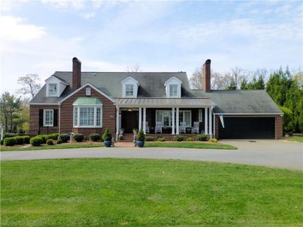 Previously sold for $788,050