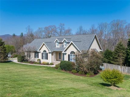 118 Clear Vista Lane sold home in Clear Vista, Asheville, NC
