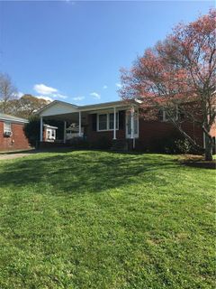 902 E Main Street