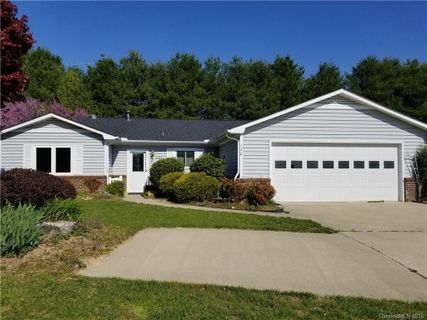 132 Derbyshire Drive