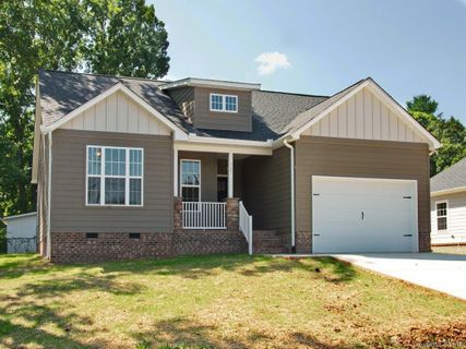 309 Reger Avenue 2