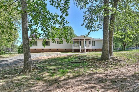 1678 Pine Bluff Court