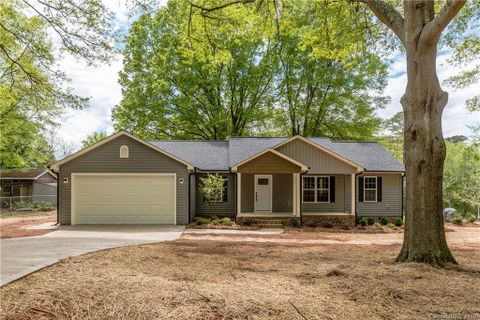 1696 Gilroy Road sold home in Whispering Pines, Iron Station, NC