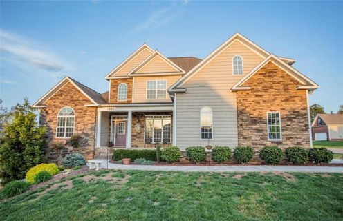 1891 Waterbury Court