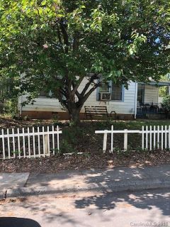 1415 Remount Road