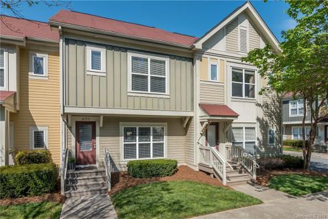 450 W Worthington Avenue