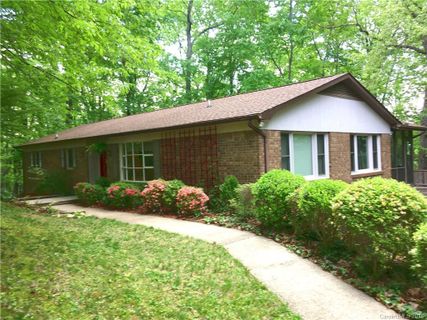 238 Spicewood Lane sold home in Long John Mt Estates, Hendersonville, NC