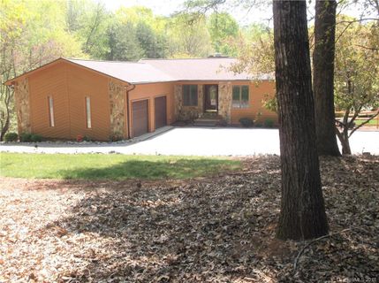 225 White Crane Road 18-19