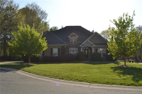 1005 Ivy Pond Lane