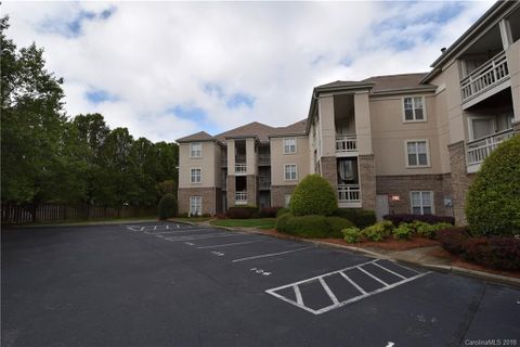 108 Pier 33 Drive 403