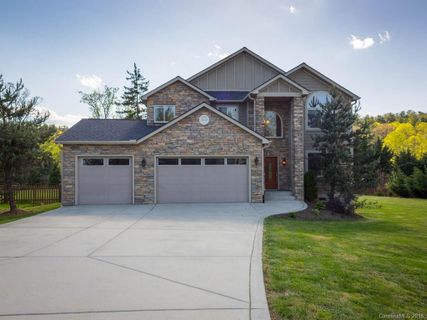 19 Drakes Meadow Lane