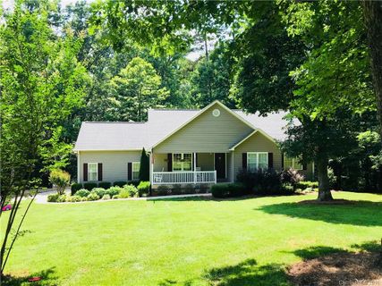 217 Grandview Drive sold home in Glen Ridge, Statesville, NC
