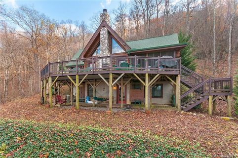 76 Sparkling Springs Road sold home in Crystal Falls, Fairview, NC