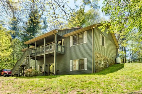 115 Woodburn Drive sold home in Woodburn Place, Swannanoa, NC