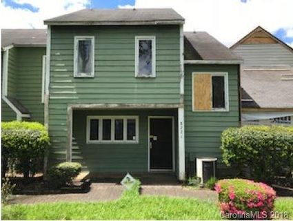 8221 Feather Lane