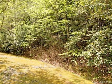 38 Ashton Forest Court sold home in Laurel Oaks, Hendersonville, NC