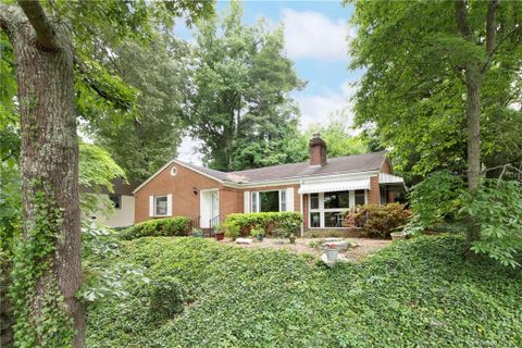 72 Shorewood Drive 19