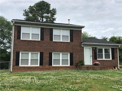 102 Puett Drive sold home in Wingate Park, Stanley, NC