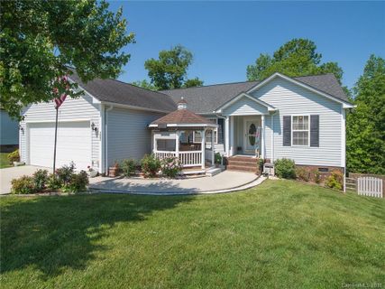 1641 Red Bird Circle