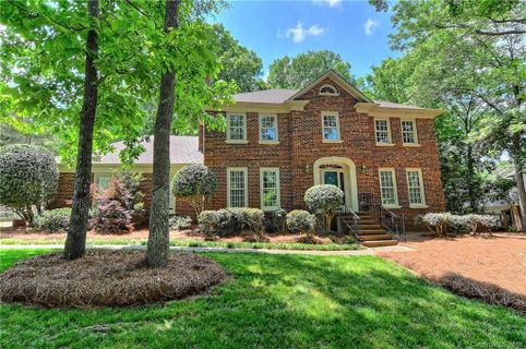 10200 Thomas Payne Circle sold home in Williamsburg Raintree, Charlotte, NC