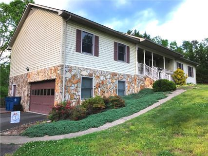 200 Fox Runn Road sold home in Fox Run Estates, Granite Falls, NC