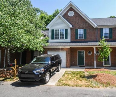 2228 Lennoxshire Square Court