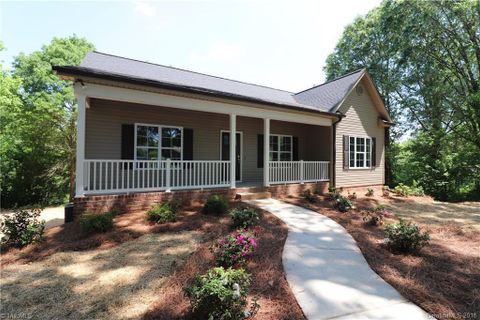 251 Whitney Road sold home in Craftwood, Mocksville, NC