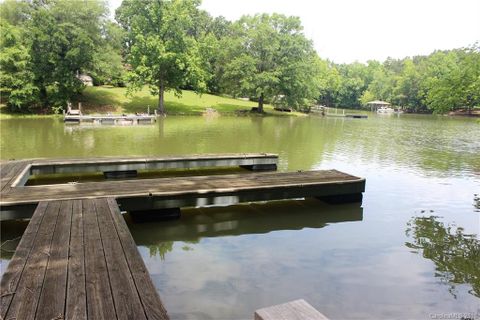 7044 Brookview Drive sold home in Lake Wylie, Clover, SC