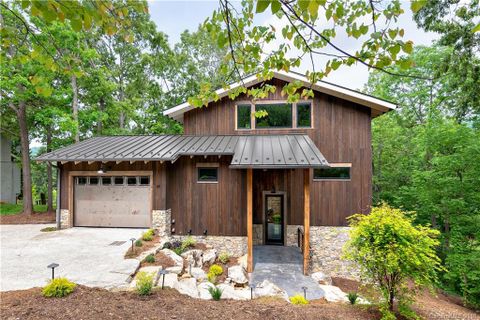 14 Rolling View Drive