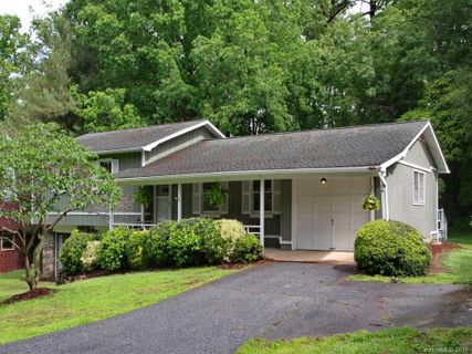 102 Cannon Drive sold home in Cannon Woods, Hendersonville, NC
