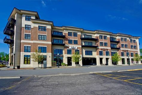 29 W French Broad Street 316