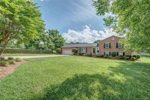 3600 Golfview Drive