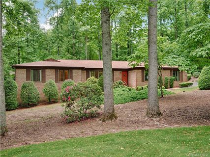 24 Hunters Lane