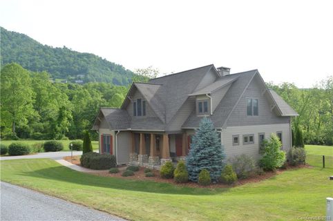 216 Stepping Stone Lane sold home in Mountain Creek Estates, Waynesville, NC