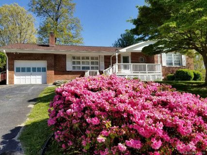 318 N Hillandale Drive