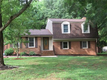 8614 Nathanael Greene Lane