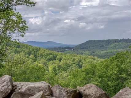 9999 Winterview Trail sold home in Davis Mountain Views, Hendersonville, NC