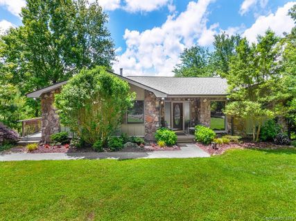 549 Hunters Glen Lane