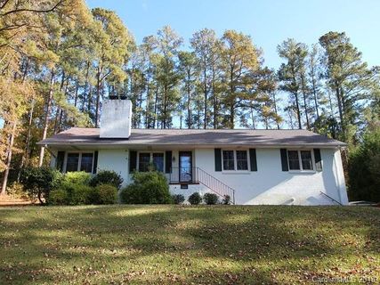 1008 Pineview Lakes Road
