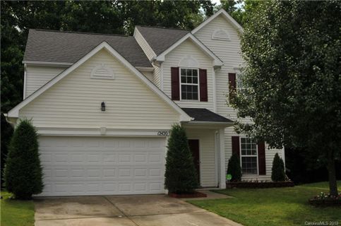 12420 Oakton Hunt Drive