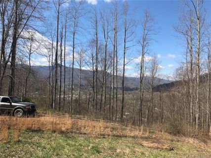 000 Shadyside Drive sold home in Boulder Ridge Estates, Waynesville, NC